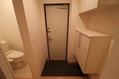 【玄関】 | クラインガルテンB棟