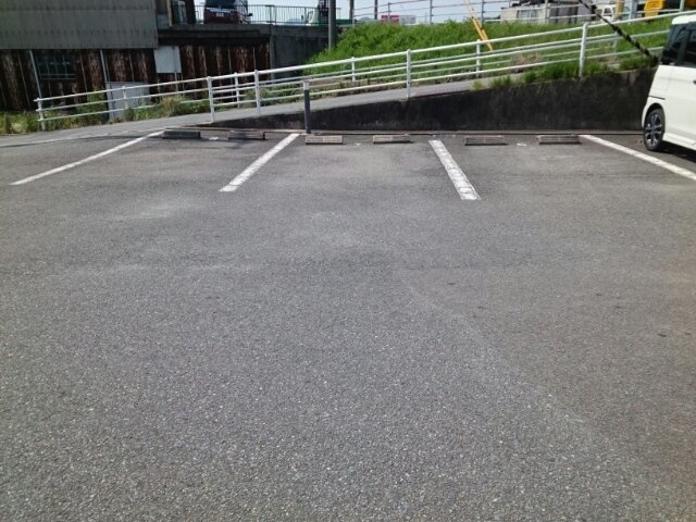 ピュアメゾンの駐車場