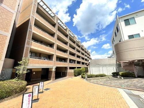 チュリス枚方・田宮本町の外観|新しい生活にいかがでしょうか？外観はお住まいの顔になります。こだわりたいポイントですね。水回りリフォームやリノベーションも承ってます。
■現地見学・資金計画相談・住宅ローン相談もお問合せ受付中■