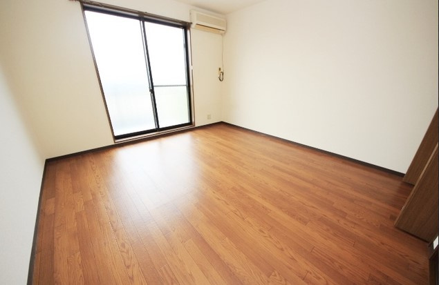 サンモール野神Ⅱの居間・リビング