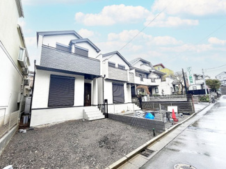【前面道路含む現地写真】 | 前面道路含む現地写真です