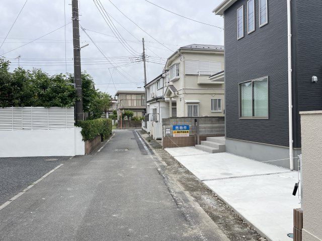 第2高崎市新町（全1棟）1号棟の駐車場|建物完成済みでございます。お部屋のご内覧可能でございます。お気軽にお問合せ下さいませ(^▽^)/