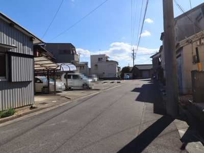 【前面道路含む現地写真】 | 岡崎市六名町字河原戸建
