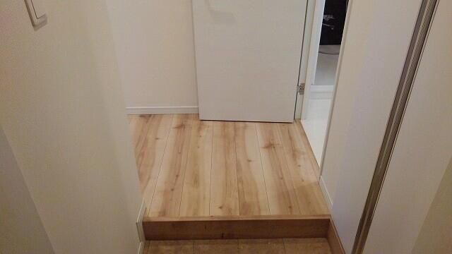 コリーヌ国分寺の玄関