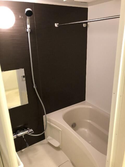 コリーヌ国分寺の浴室