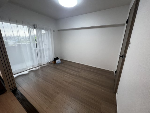 【洋室】アーベイン朝霞エルディア 