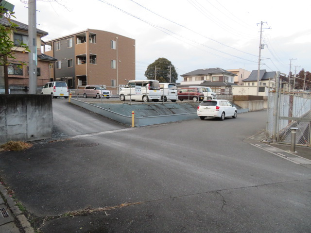 所沢市小手指南４丁目の倉庫の周辺