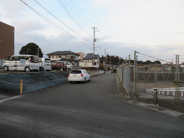 所沢市小手指南４丁目の倉庫の周辺