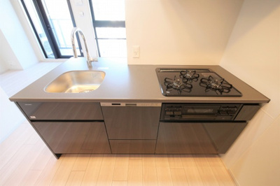 【キッチン】 | S-RESIDENCE福島diverse | きれいなキッチンです