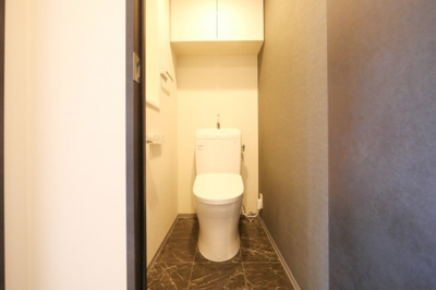 【トイレ】 | S-RESIDENCE福島diverse | 落ち着いた色調のトイレです