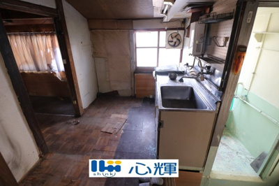 【キッチン】 | 北琴芝1丁目・平屋（20坪） | 床面劣化しております。要修理。