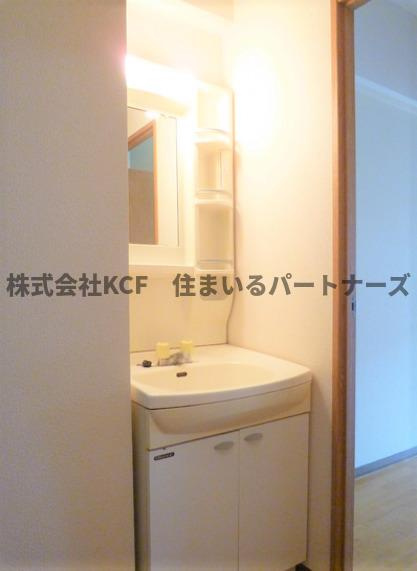 ガーデンハイツ朝妻の独立洗面台|朝の身支度には欠かせない独立洗面化粧台