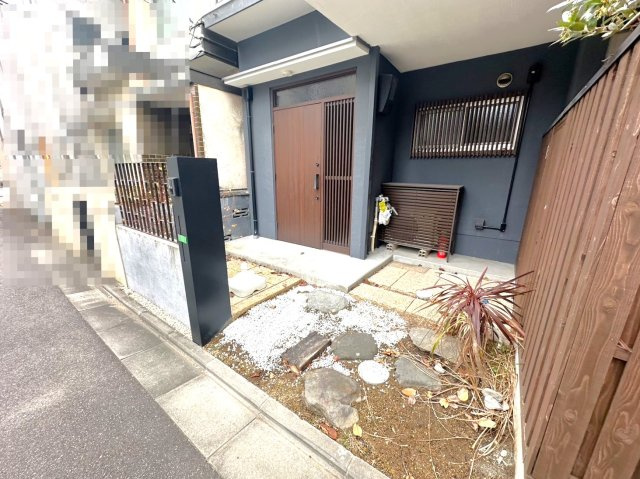 地下鉄東西線「二条城前」駅徒歩１３分！◆令和元年７月大規模リノベーション済の３SＬＤＫ◆上京区丸屋町の前面道路含む現地写真|前道含む外観