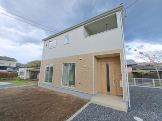 【外観】 | 現地写真　完成しました！ご内覧等、お気軽にお問合せください♪　							

