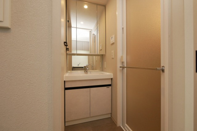 【独立洗面台】 | アーバネックス本町Ⅱ | 独立洗面台で身支度をすべて済ませてしまいましょう