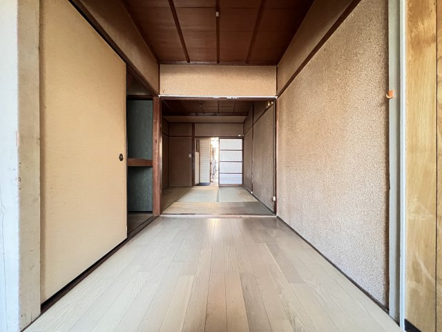 神明宮北　貸家の居間・リビング