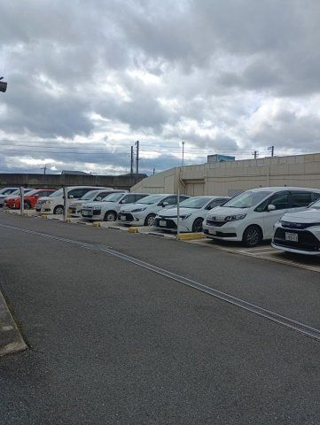 レジオン四条畷の駐車場