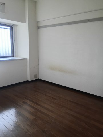 レジオン四条畷の洋室