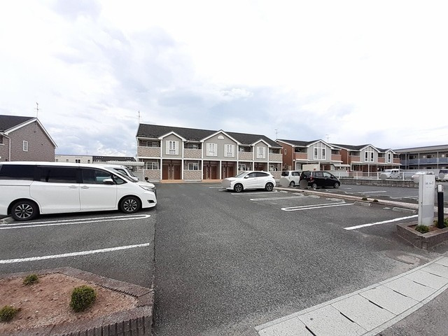 ヴィラ　ノーヴァＢの駐車場|駐車場