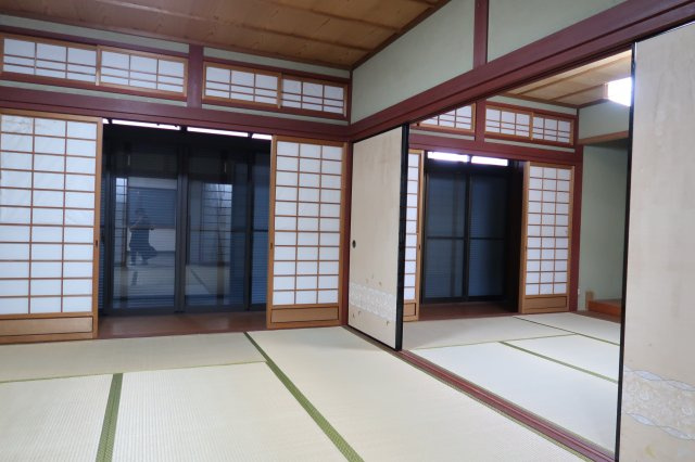 野洲市冨波甲　中古戸建の和室