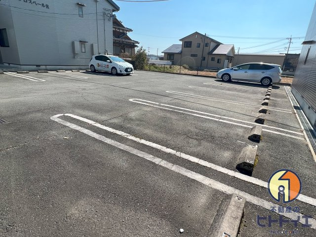 プロスペールRの駐車場