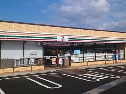 マ二フィック北半田Ⅱの周辺|セブンイレブン柏崎四谷3丁目店まで670m