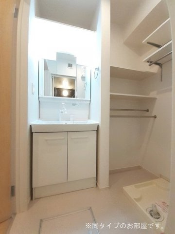 マ二フィック北半田Ⅱの洗面所