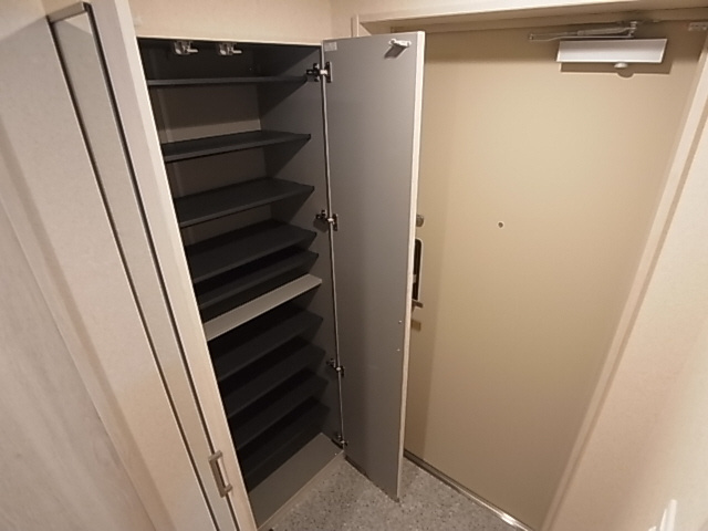 神戸市兵庫区湊町３丁目の賃貸マンション|玄関