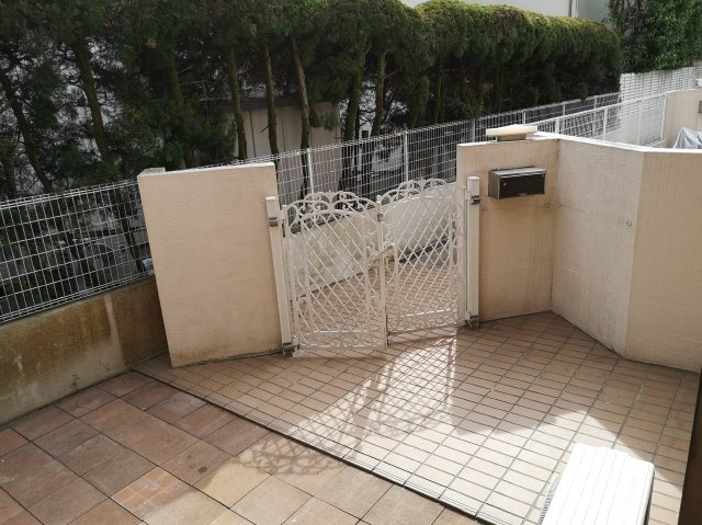 松庵三丁目戸建B邸のエントランス