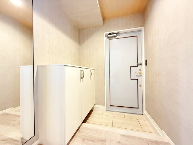 南青山グリーンヒルハウスの玄関