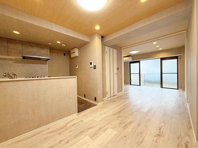 南青山グリーンヒルハウスの居間・リビング