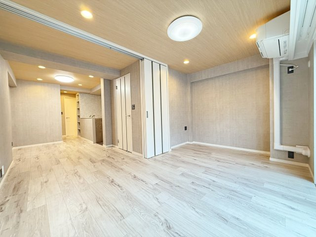 南青山グリーンヒルハウスの居間・リビング