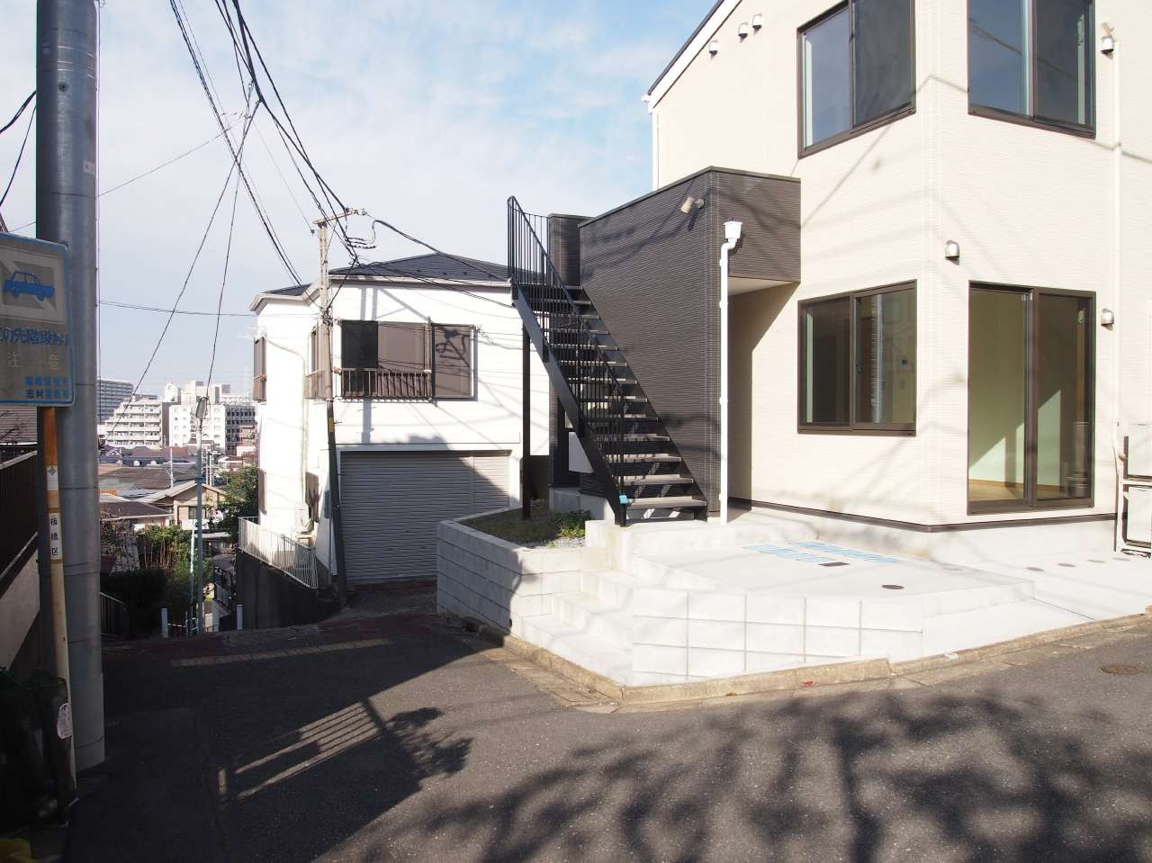 ホワイトパレット西台の外観