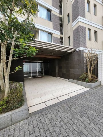 ザ・パークハウス浜田山のエントランス