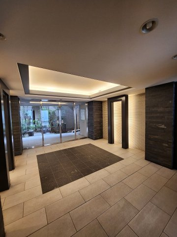 ザ・パークハウス浜田山のエントランス