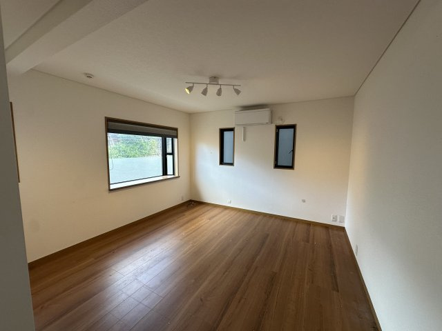 南大塚1丁目戸建の居間・リビング