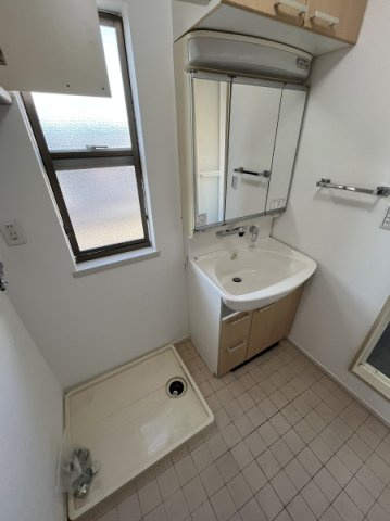 西ヶ原4丁目戸建の洗面所