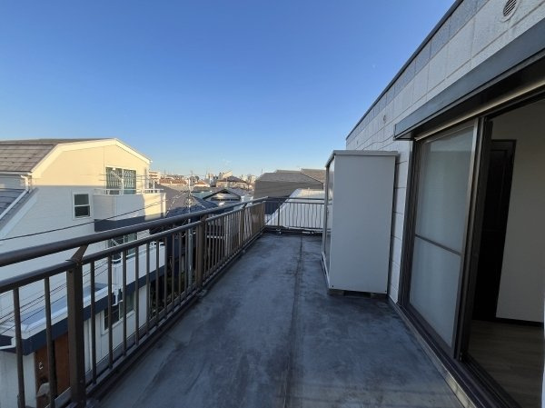西ヶ原4丁目戸建のバルコニー