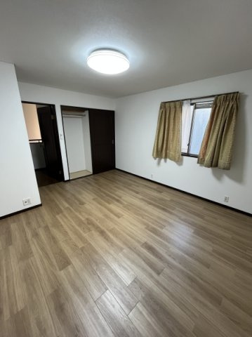 西ヶ原4丁目戸建の洋室|洋室9.0帖