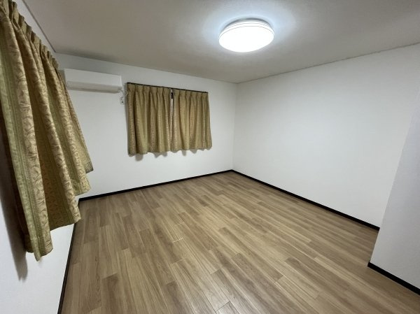 西ヶ原4丁目戸建の洋室|洋室9.0帖