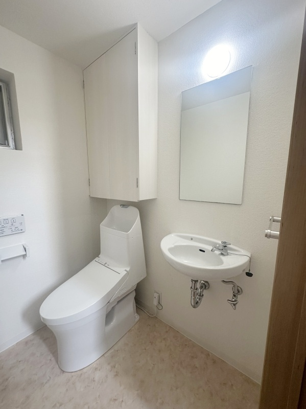 南青山4丁目戸建のトイレ|1階トイレ