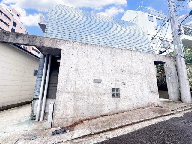 南青山4丁目戸建の外観