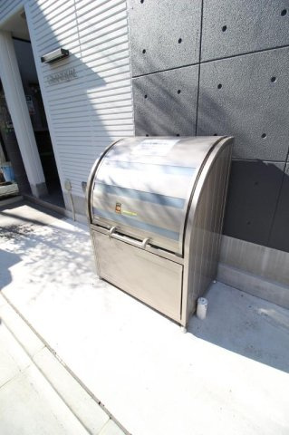 グランクオール三軒茶屋の駐車場