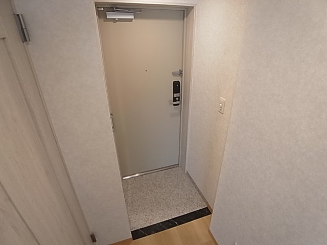 神戸市兵庫区湊町３丁目の賃貸マンションの玄関|シューズボックス付き