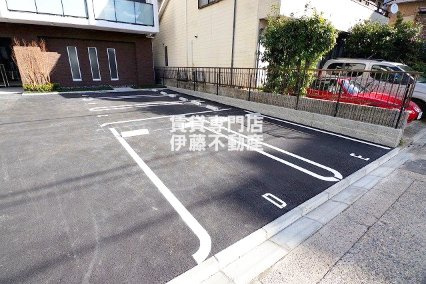 フェリス浄心の駐車場