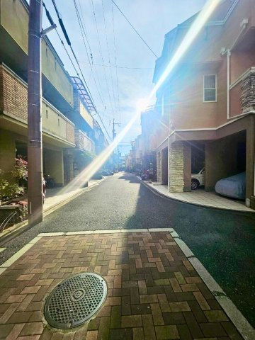 佐太東町2丁目　中古一戸建ての前面道路含む現地写真|■物件内覧・資金計画相談・住宅ローン相談、リフォーム相談、お問合せ受付中■
※当日・翌日のご内覧、ご相談はお電話でのお問合せがスムーズです！