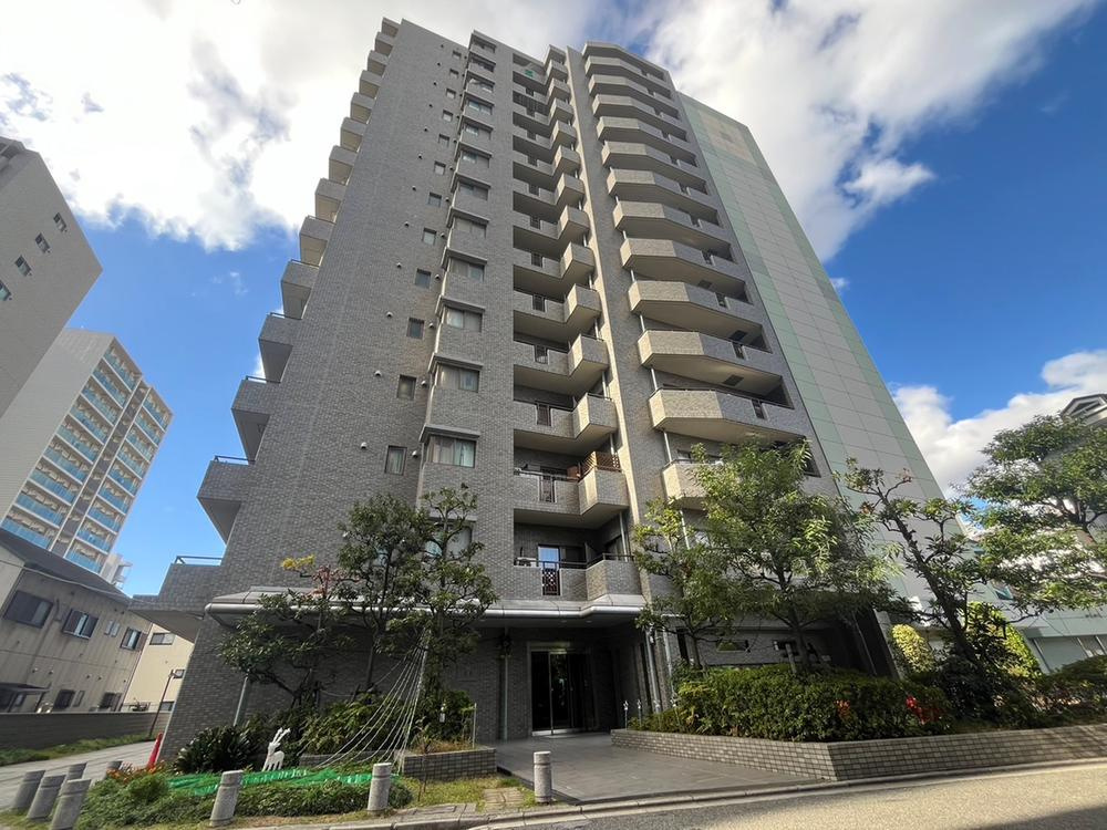 イトーピア門真の外観|新しい生活にいかがでしょうか？外観はお住まいの顔になります。こだわりたいポイントですね。水回りリフォームやリノベーションも承ってます。
■現地見学・資金計画相談・住宅ローン相談もお問合せ受付中■