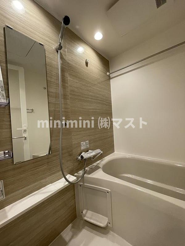 コンフォリア・リヴ本町WESTQの浴室