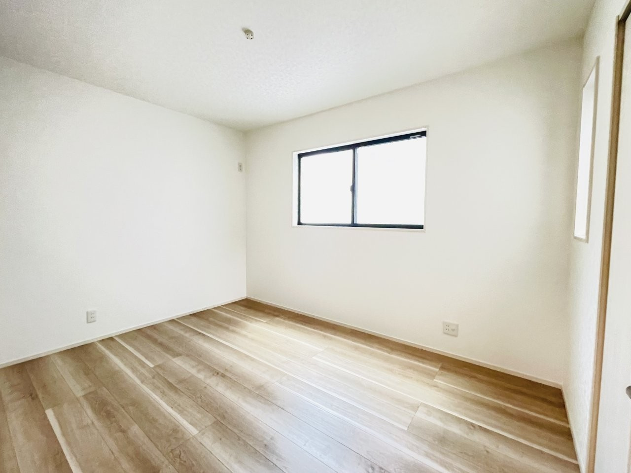 豊田市秋葉町第1　新築分譲住宅　全2棟　1号棟の洋室|家族一人一人の大切なプライベート空間です。