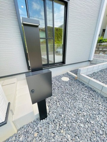 豊田市秋葉町第1　新築分譲住宅　全2棟　1号棟のその他|飽きのこないシンプルなデザインのポスト。